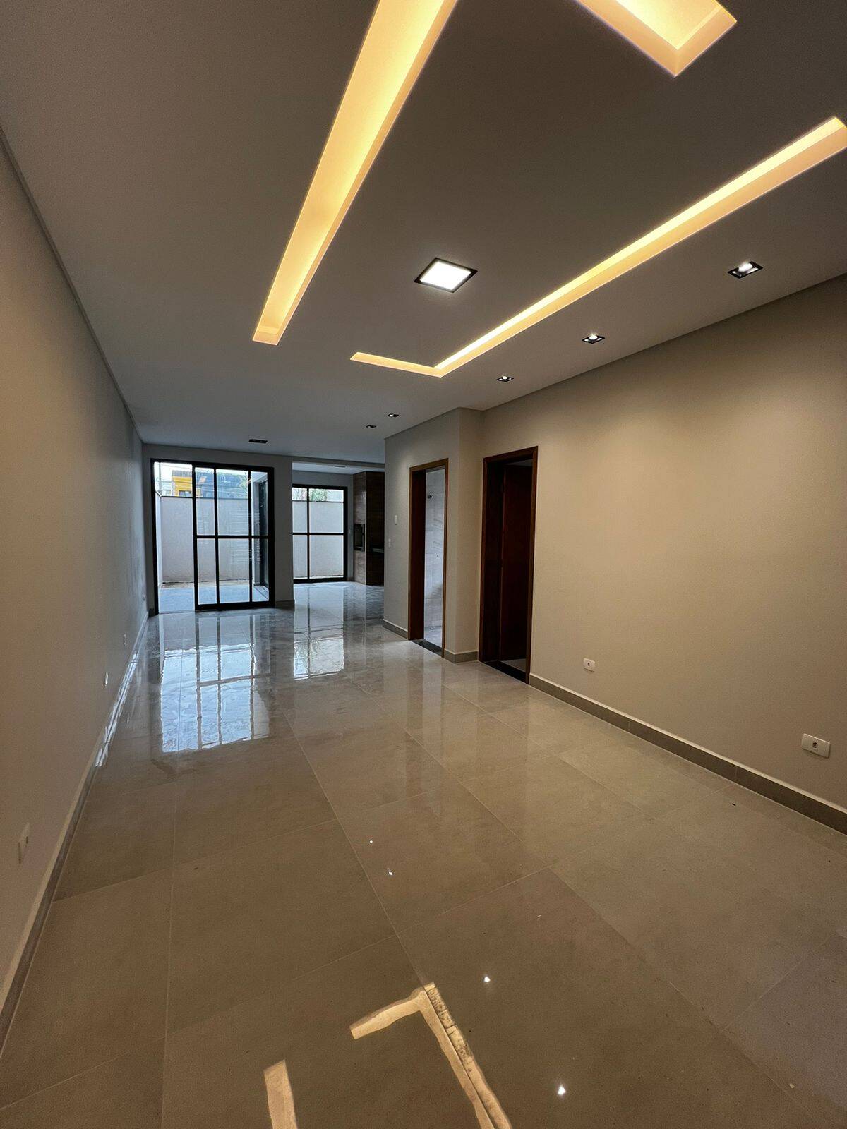 #461 - Casa para Venda em Jacareí - SP