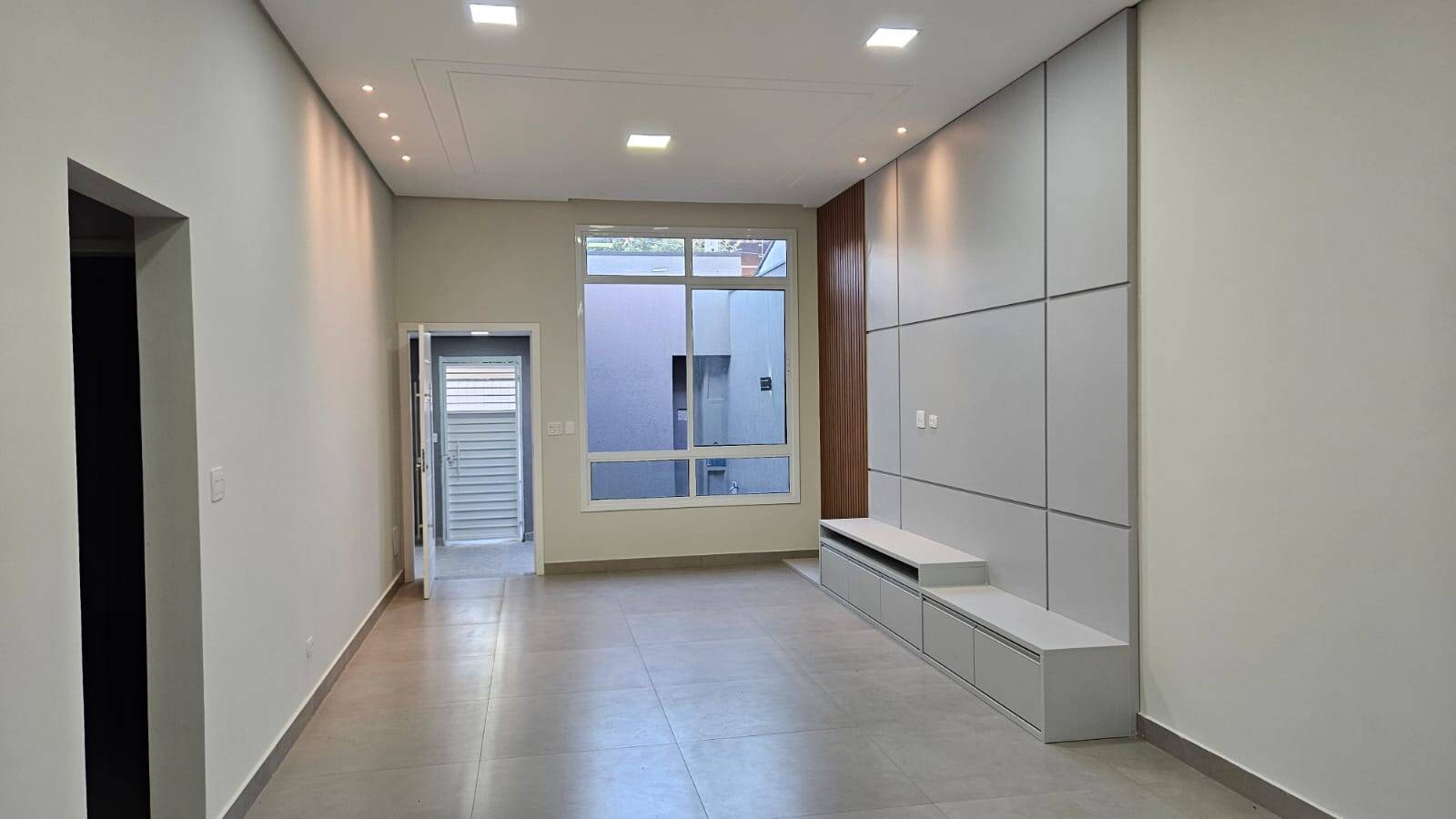 #477 - Casa para Venda em Jacareí - SP