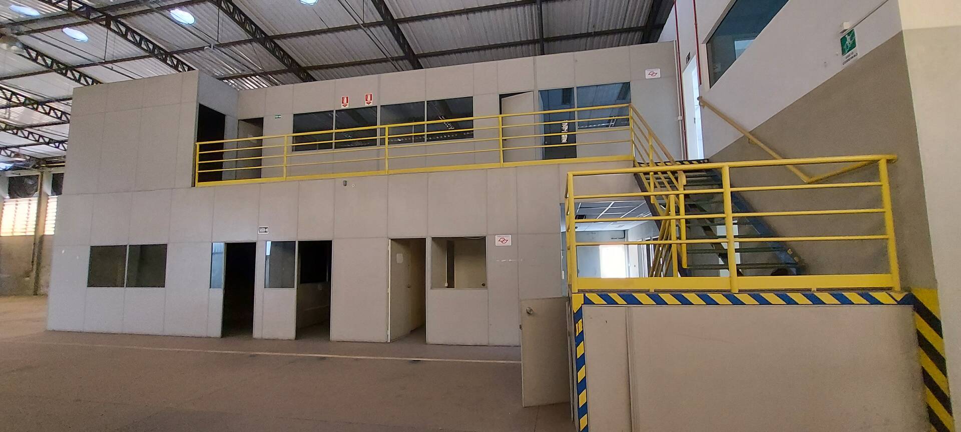 #489 - Sala para Venda em Jacareí - SP