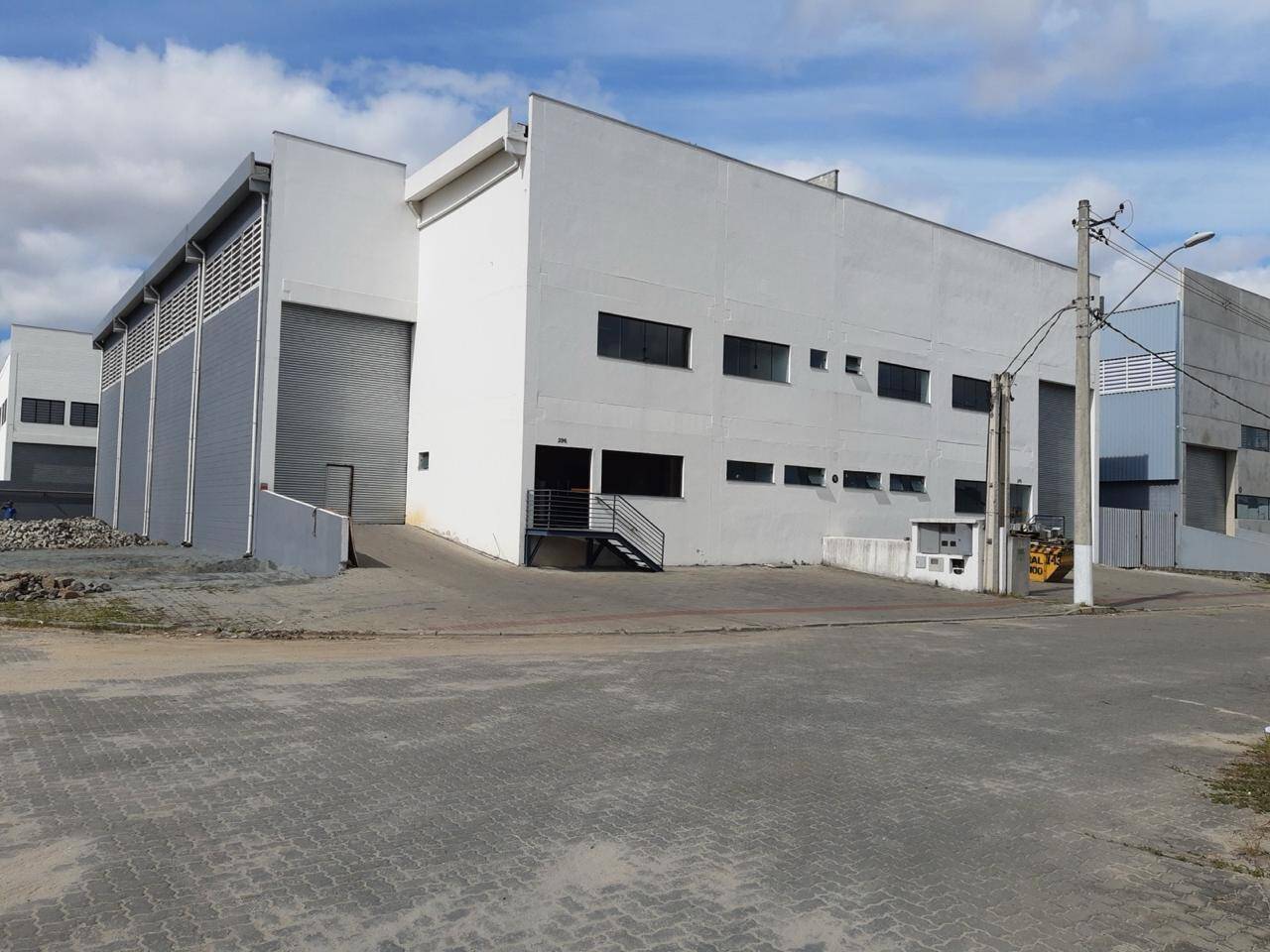 #591 - Sala para Locação em São José dos Campos - SP