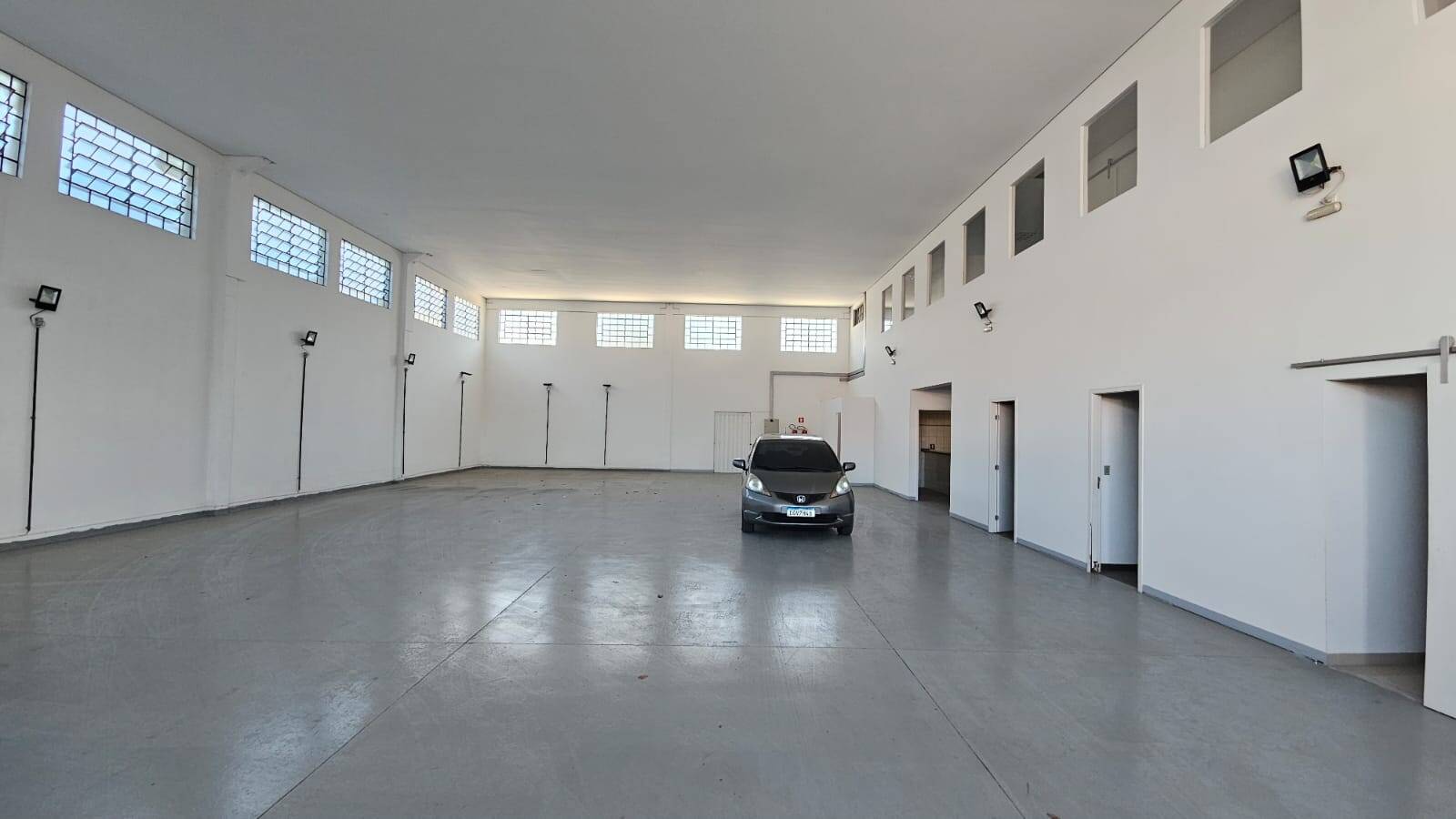 #613 - Sala para Locação em São José dos Campos - SP