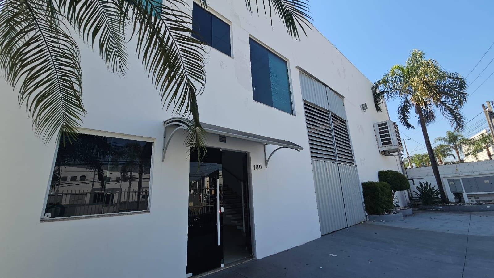 #636 - Sala para Locação em São José dos Campos - SP