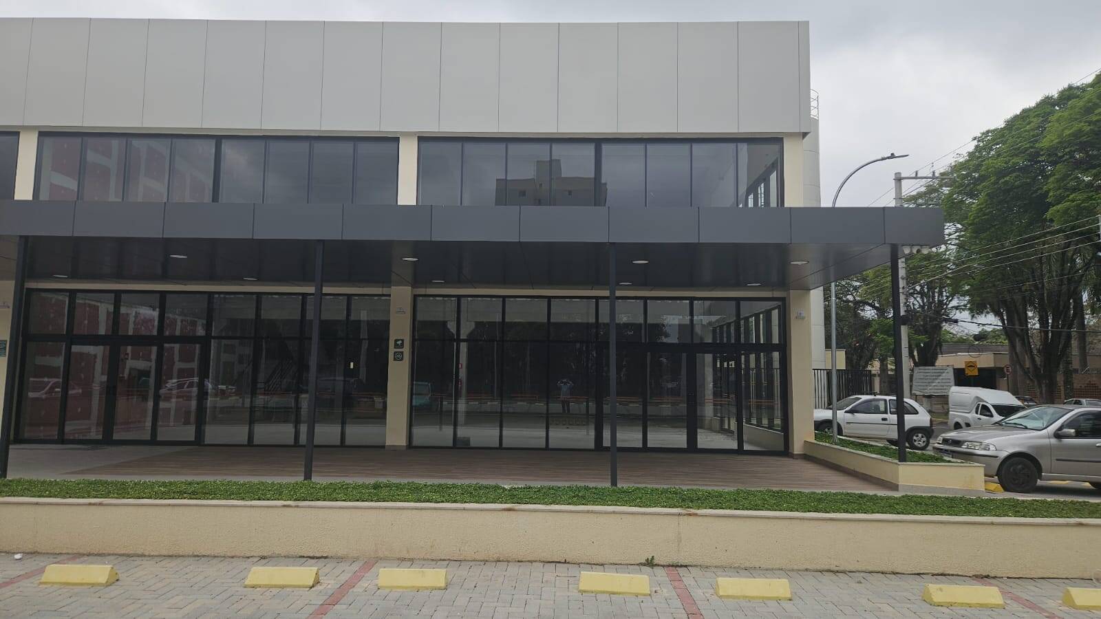 #649 - Sala para Locação em Jacareí - SP