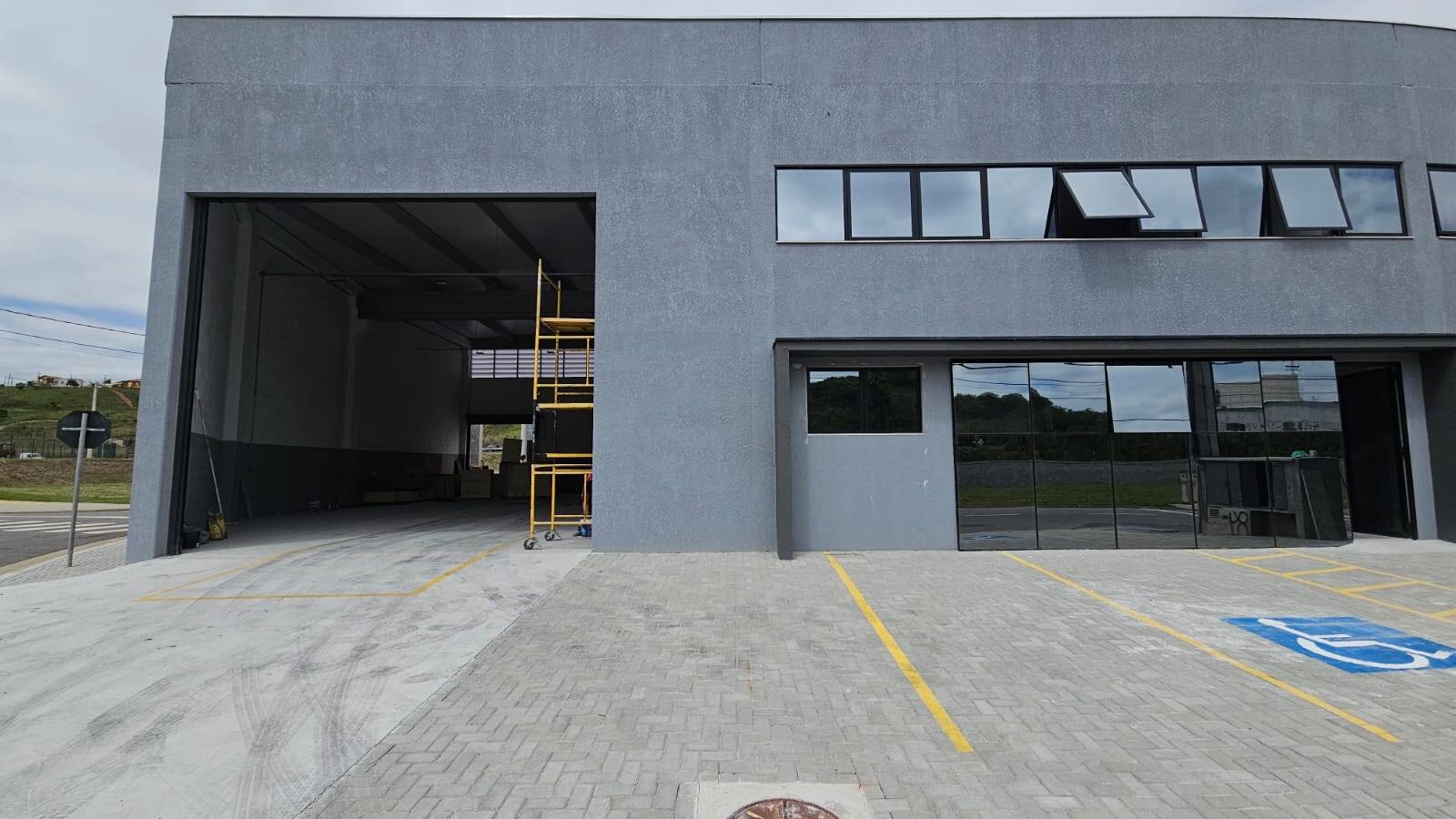 #658 - Sala para Locação em Jacareí - SP