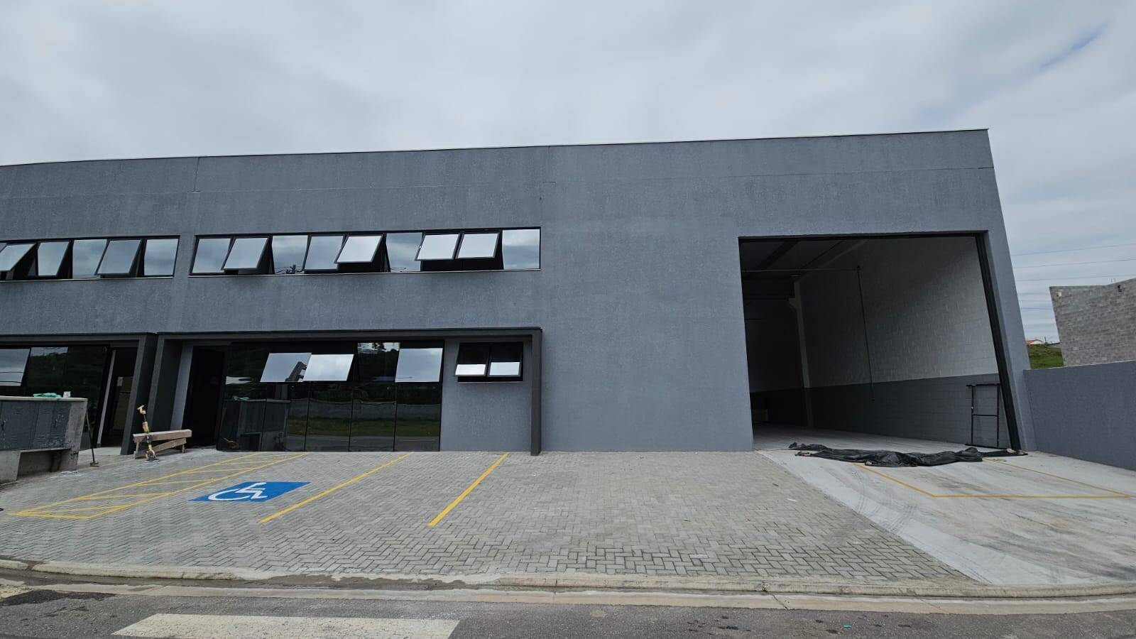 #663 - Sala para Locação em Jacareí - SP