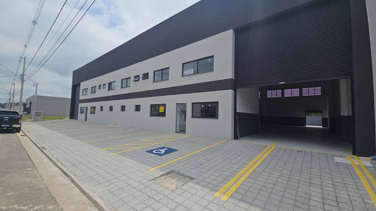 #688 - Sala para Locação em Jacareí - SP