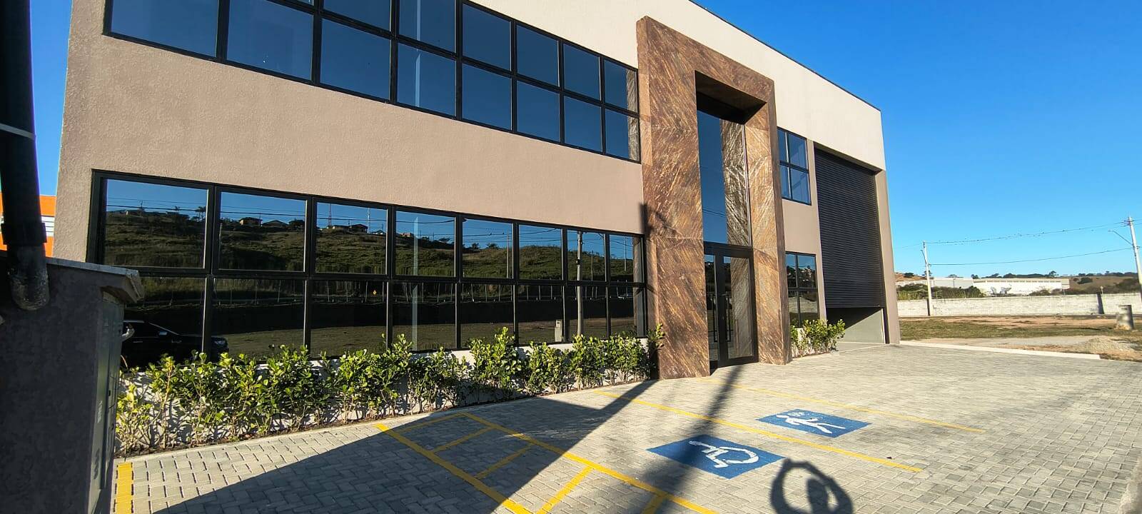 #703 - Sala para Locação em Jacareí - SP