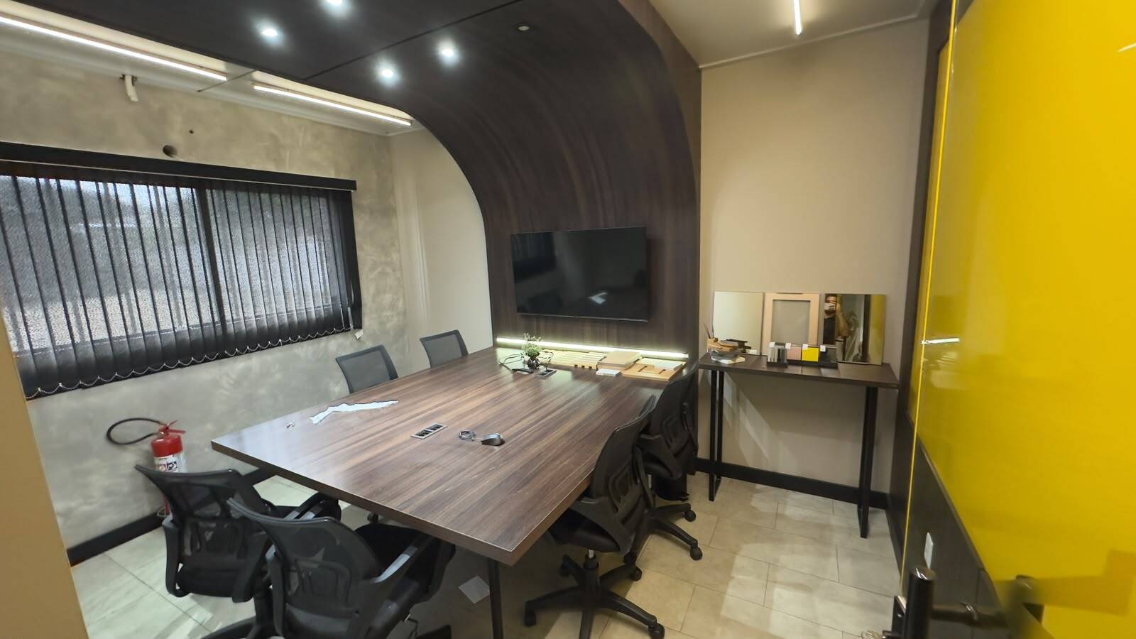 #710 - Sala para Locação em São José dos Campos - SP