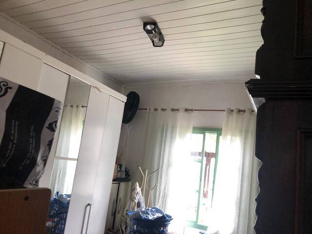 Casa para Venda em São José dos Campos - 4