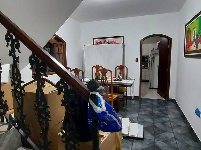 Casa para Venda em São José dos Campos - 4