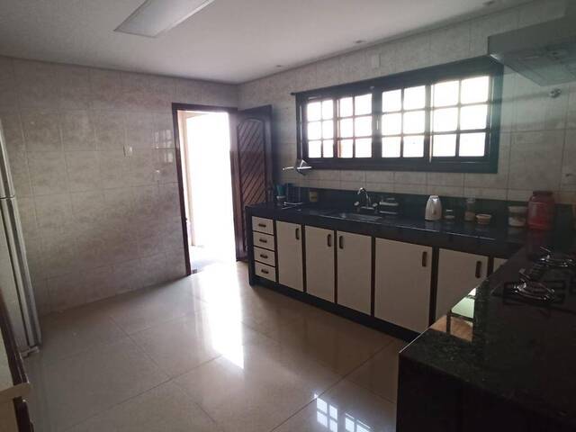 Casa para Venda em São José dos Campos - 5