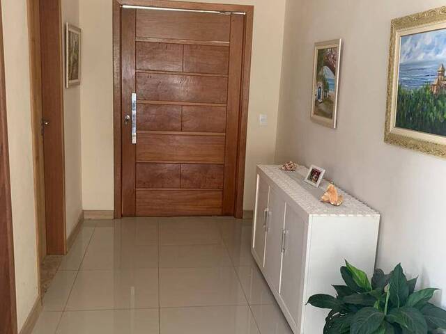 Casa para Venda em São José dos Campos - 4
