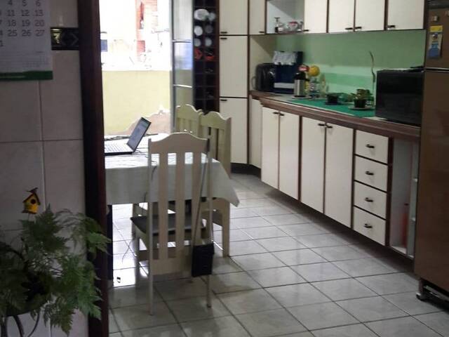 Casa para Venda em São José dos Campos - 4