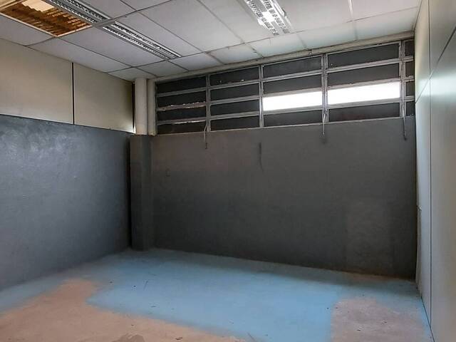 Sala para Locação em Jacareí - 4