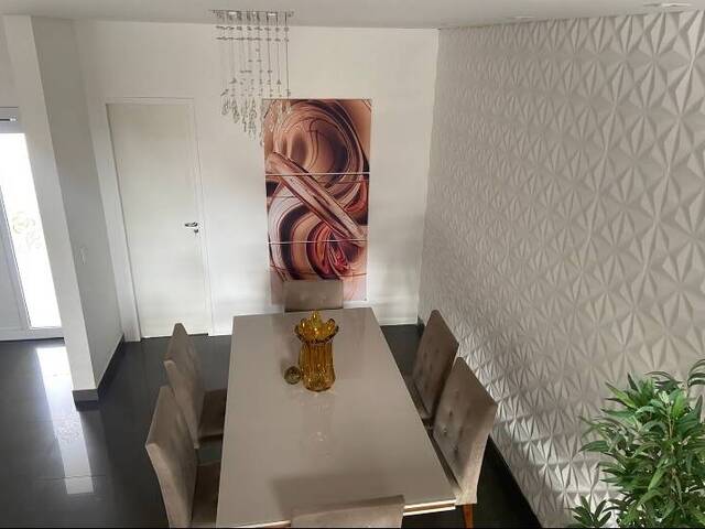 Casa para Venda em São José dos Campos - 5