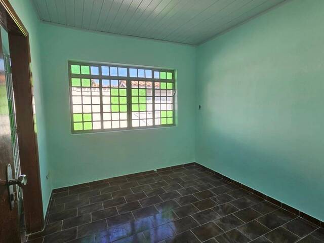 Casa para Venda em São José dos Campos - 4