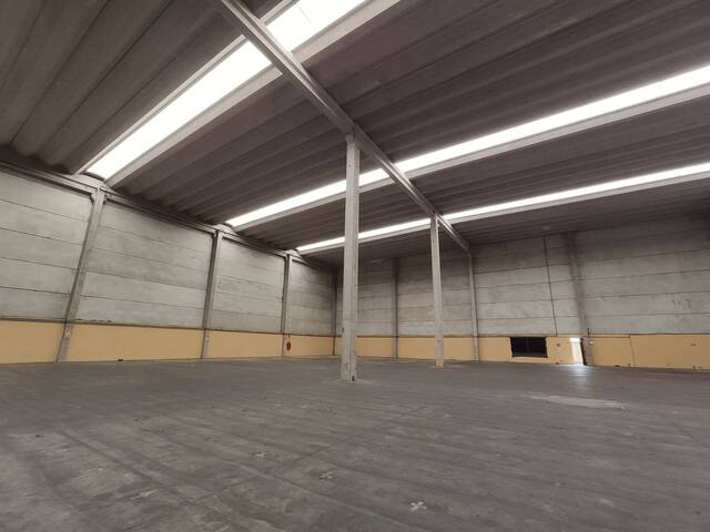 Sala para Venda em Canas - 4