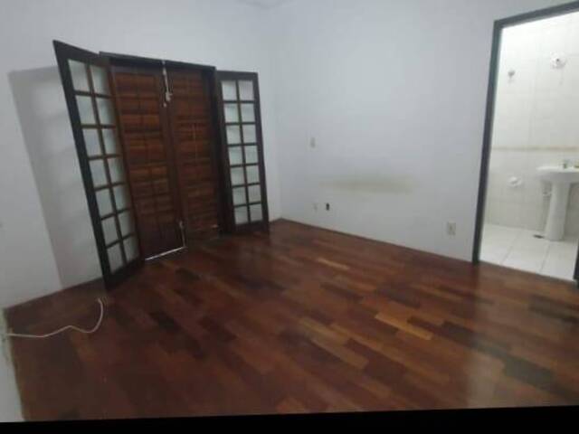 Casa para Venda em São José dos Campos - 5