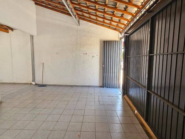 Casa para Venda em São José dos Campos - 4