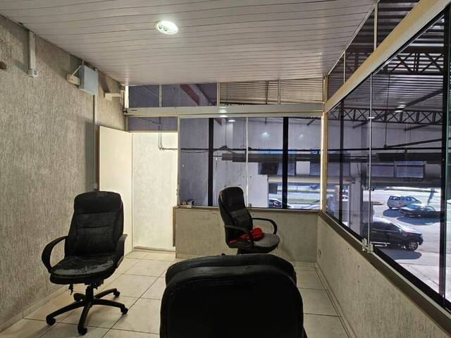 Sala para Venda em Jacareí - 4