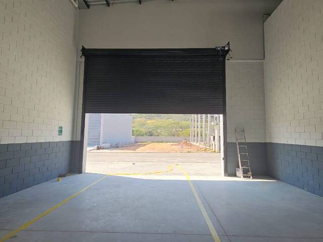 Sala para Locação em Jacareí - 4