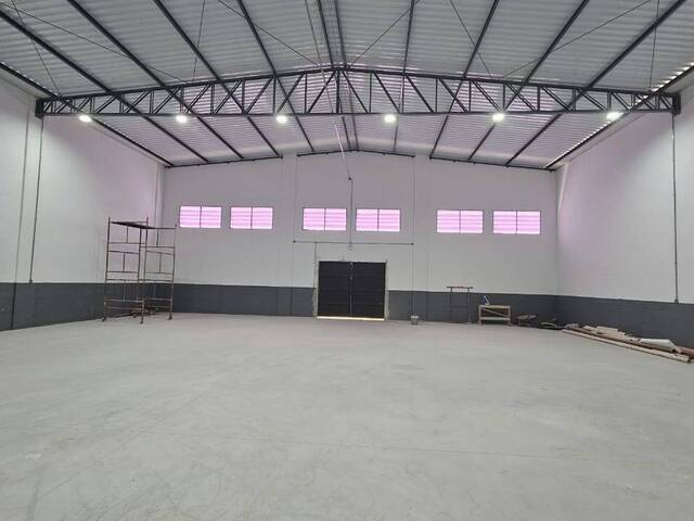 Sala para Locação em Jacareí - 4