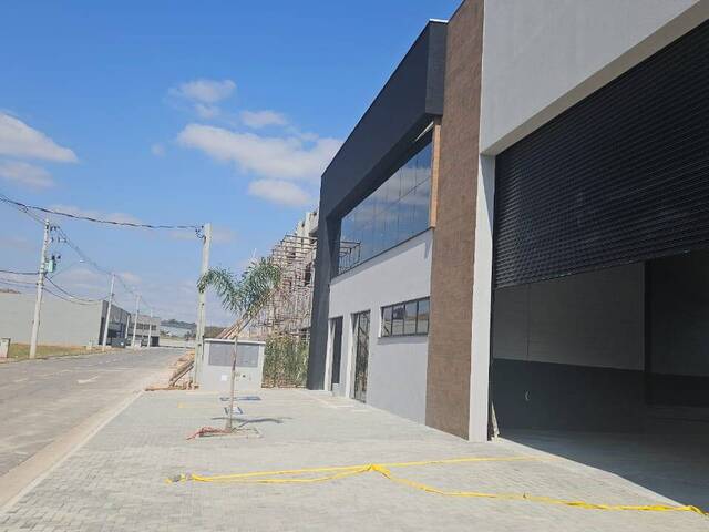 #643 - Sala para Locação em Jacareí - SP - 2