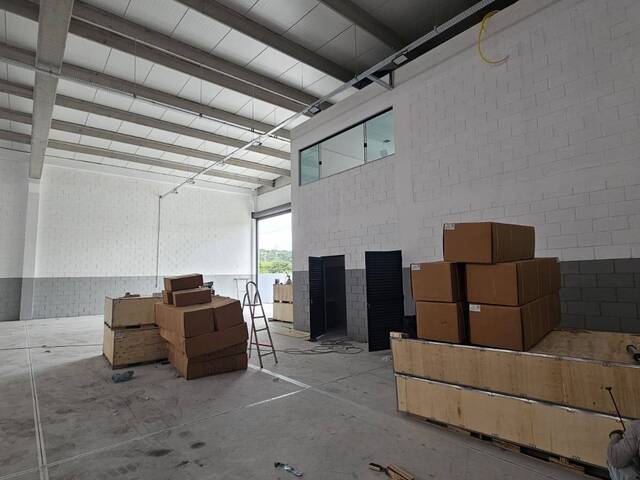 #657 - Sala para Locação em Jacareí - SP - 2