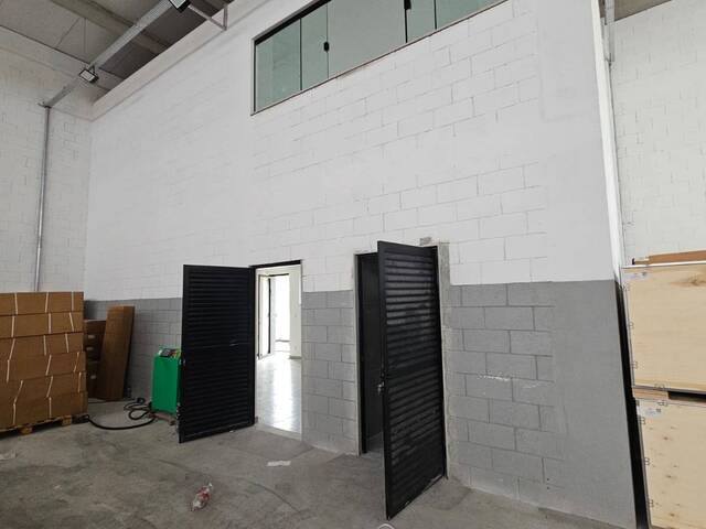 Sala para Locação em Jacareí - 4
