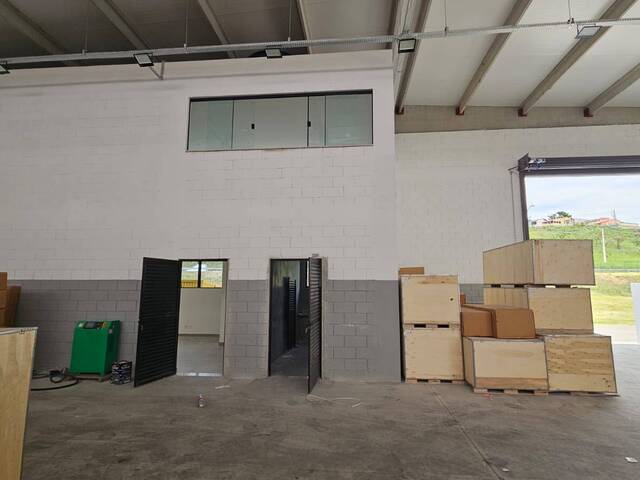 Sala para Locação em Jacareí - 4